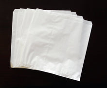 Load image into Gallery viewer, White, Food Grade Counter Bags. Sold in packs of 1,000
